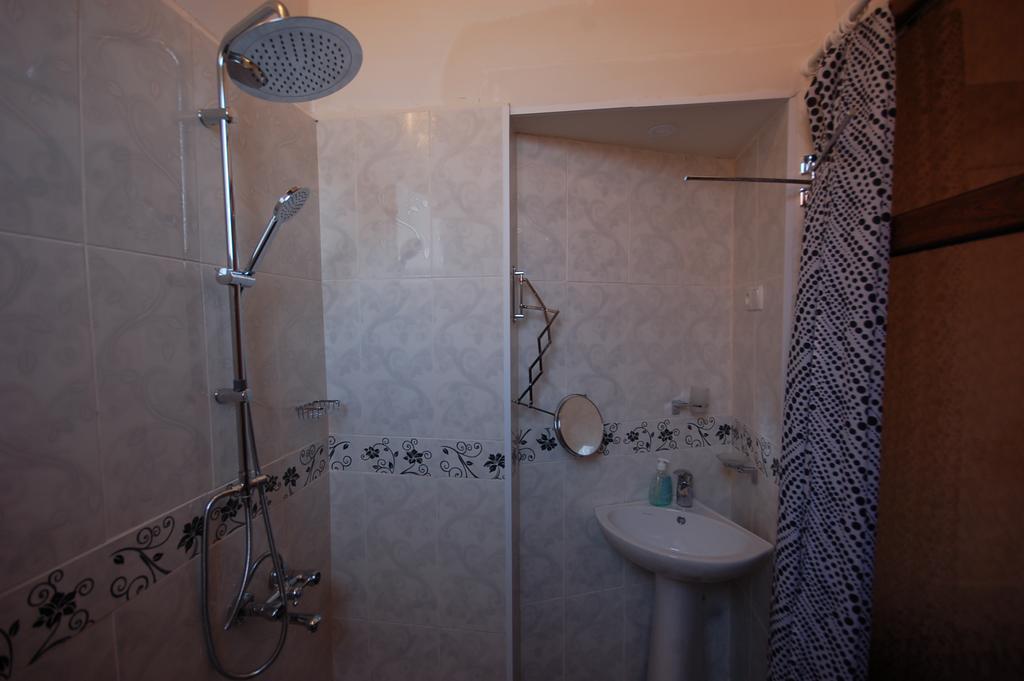 Lelis Guest House سينغناغي المظهر الخارجي الصورة